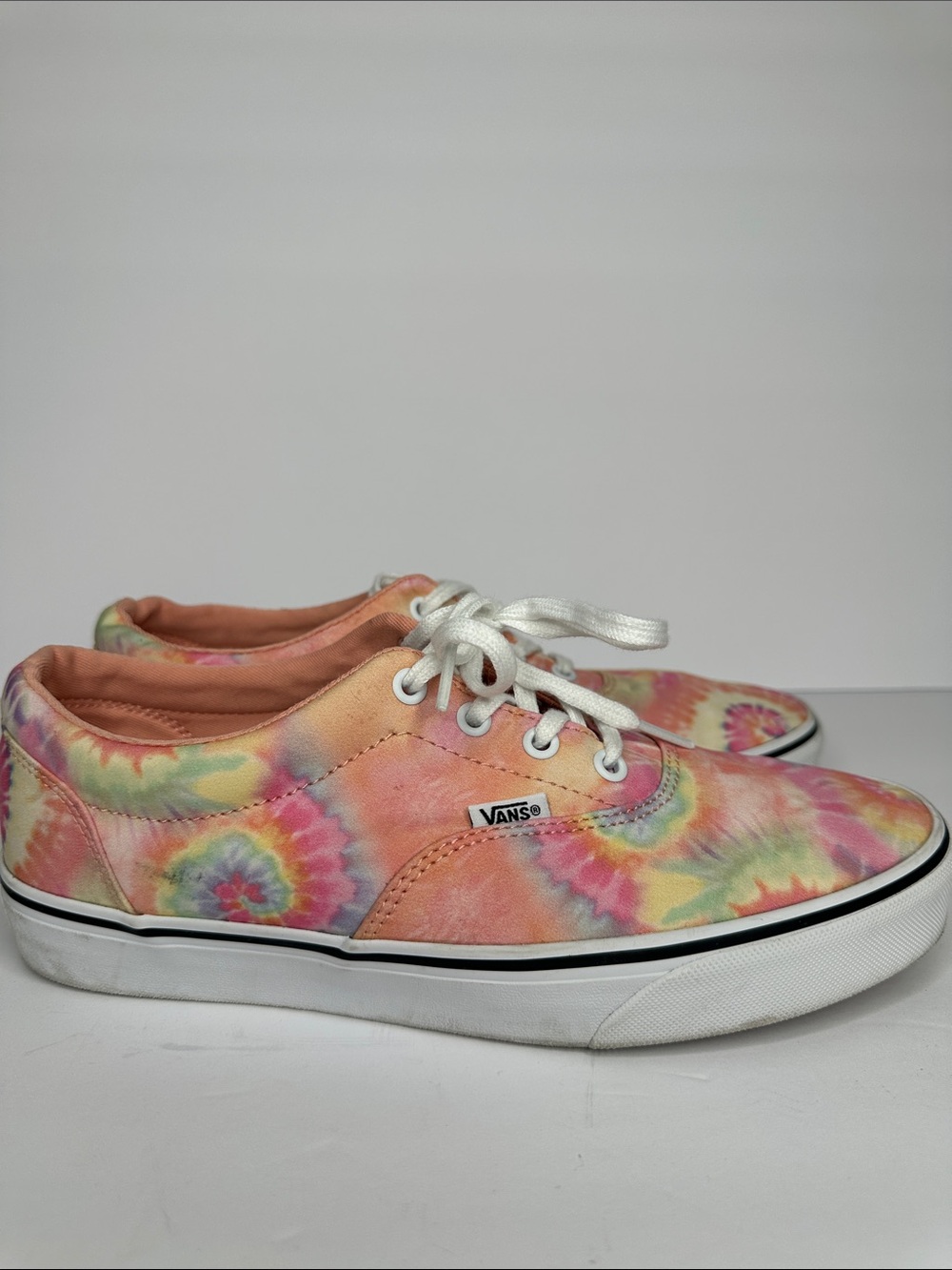 Vans Women's 10 Tie-Dye Pastel Low Top Sneakers